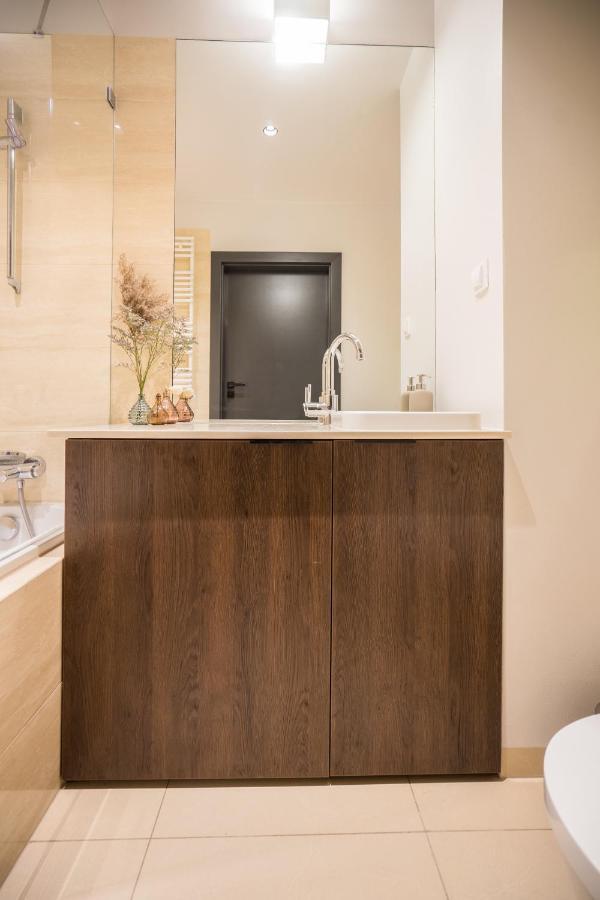 Oomph Warsaw Central Luxurious Air-Conditioned Apartment With Balcony Buitenkant foto