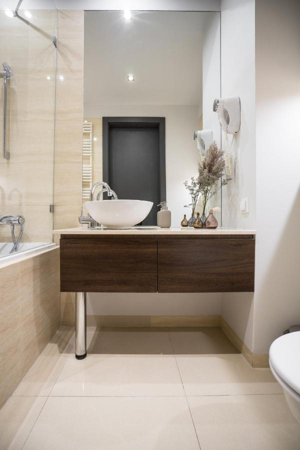 Oomph Warsaw Central Luxurious Air-Conditioned Apartment With Balcony Buitenkant foto